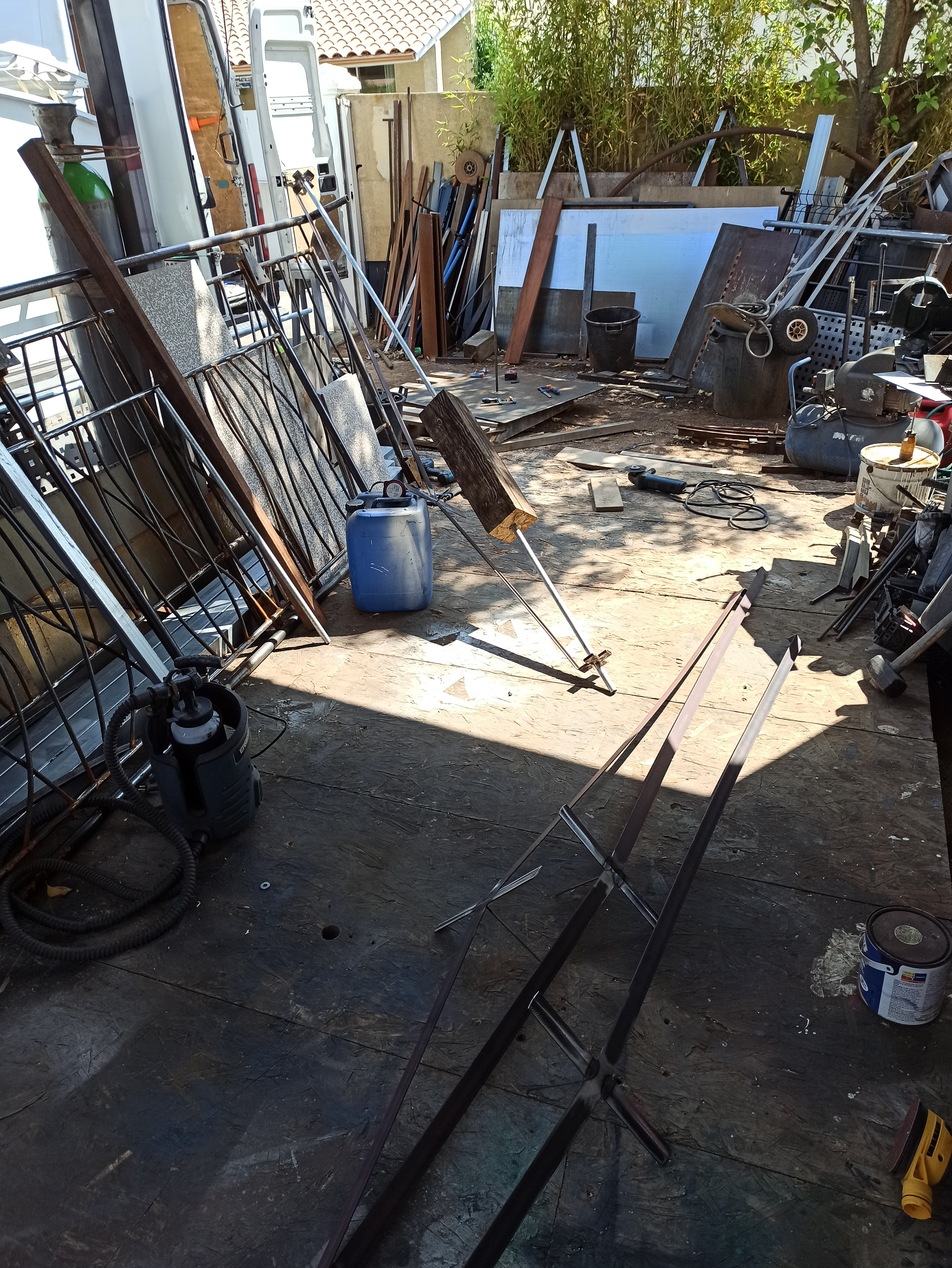 Photo construction en cours de la sculpture